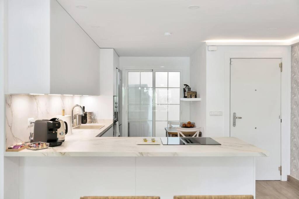 Apartamento En Primera Linea De Golf Con Piscina - Los Cartujanos 4 2 B * Marbella
