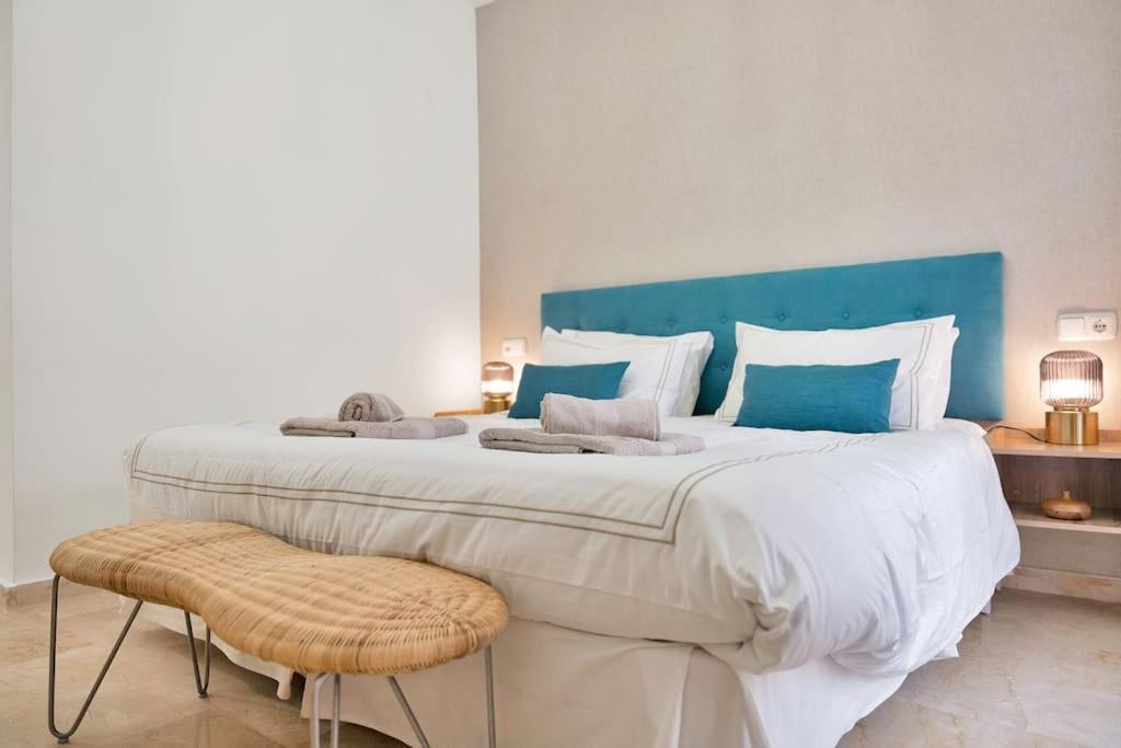 Apartment Apartamento En Primera Linea De Golf Con Piscina - Los Cartujanos 4 2 B