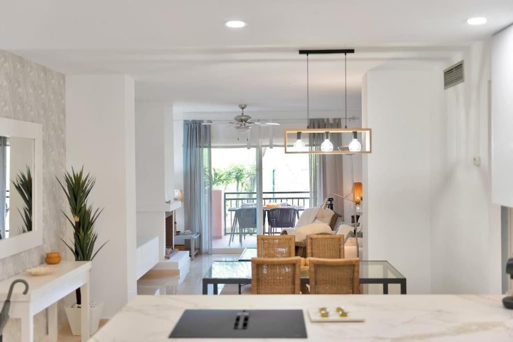 Apartamento En Primera Linea De Golf Con Piscina - Los Cartujanos 4 2 B Marbella