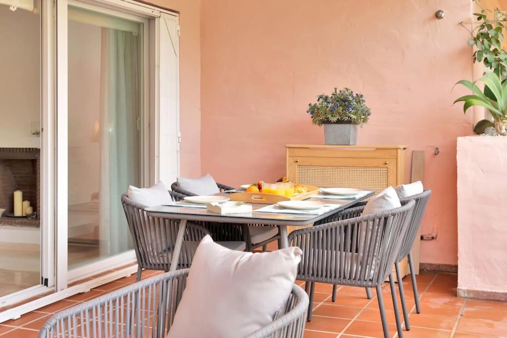 Apartamento En Primera Linea De Golf Con Piscina - Los Cartujanos 4 2 B Appartement Marbella