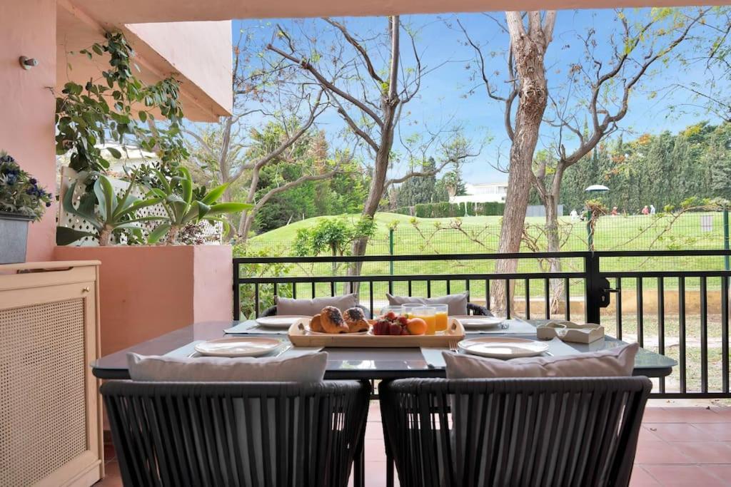 Apartamento En Primera Linea De Golf Con Piscina - Los Cartujanos 4 2 B *